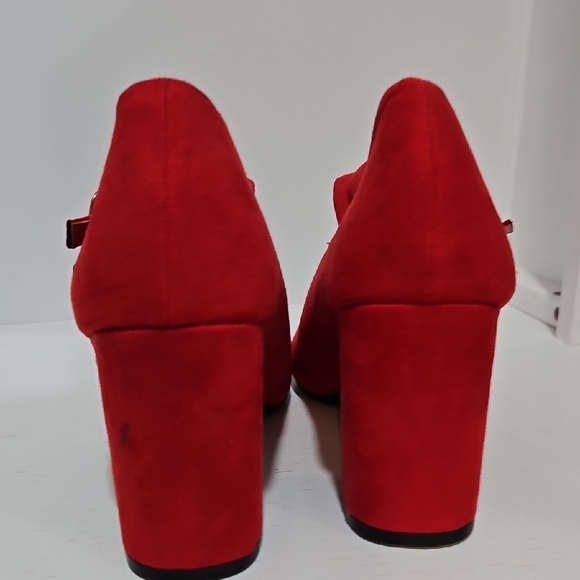 Comfort Est 1946 Women's Red Suede Double-Strap Block Heel Pumps - Picture 6 of 14